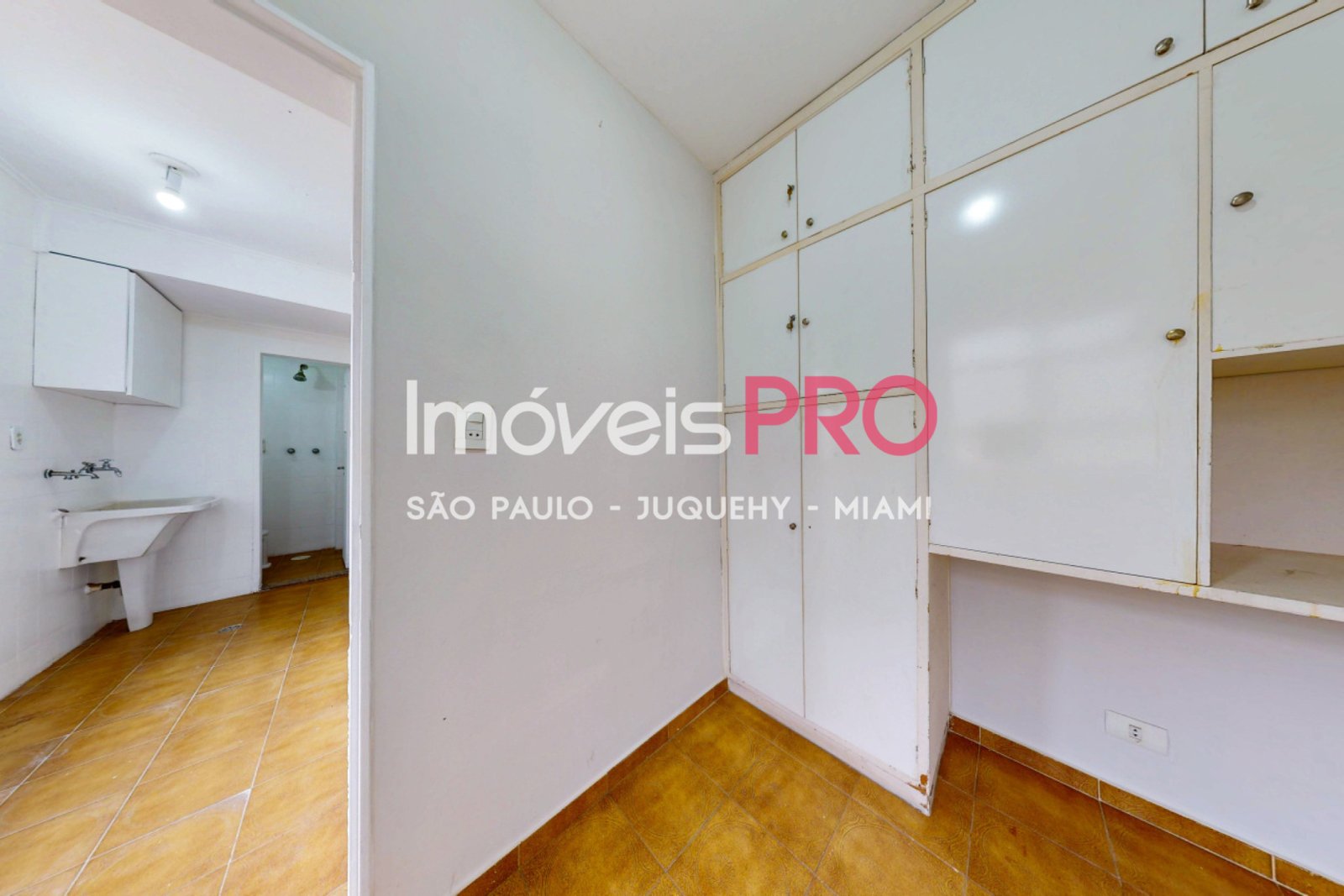 Foto :: https://assets.imoveispro.com.br/thumb/IP38977/apartamento-venda-itaim-bibi_IP38977_29_1920x1080.jpg?