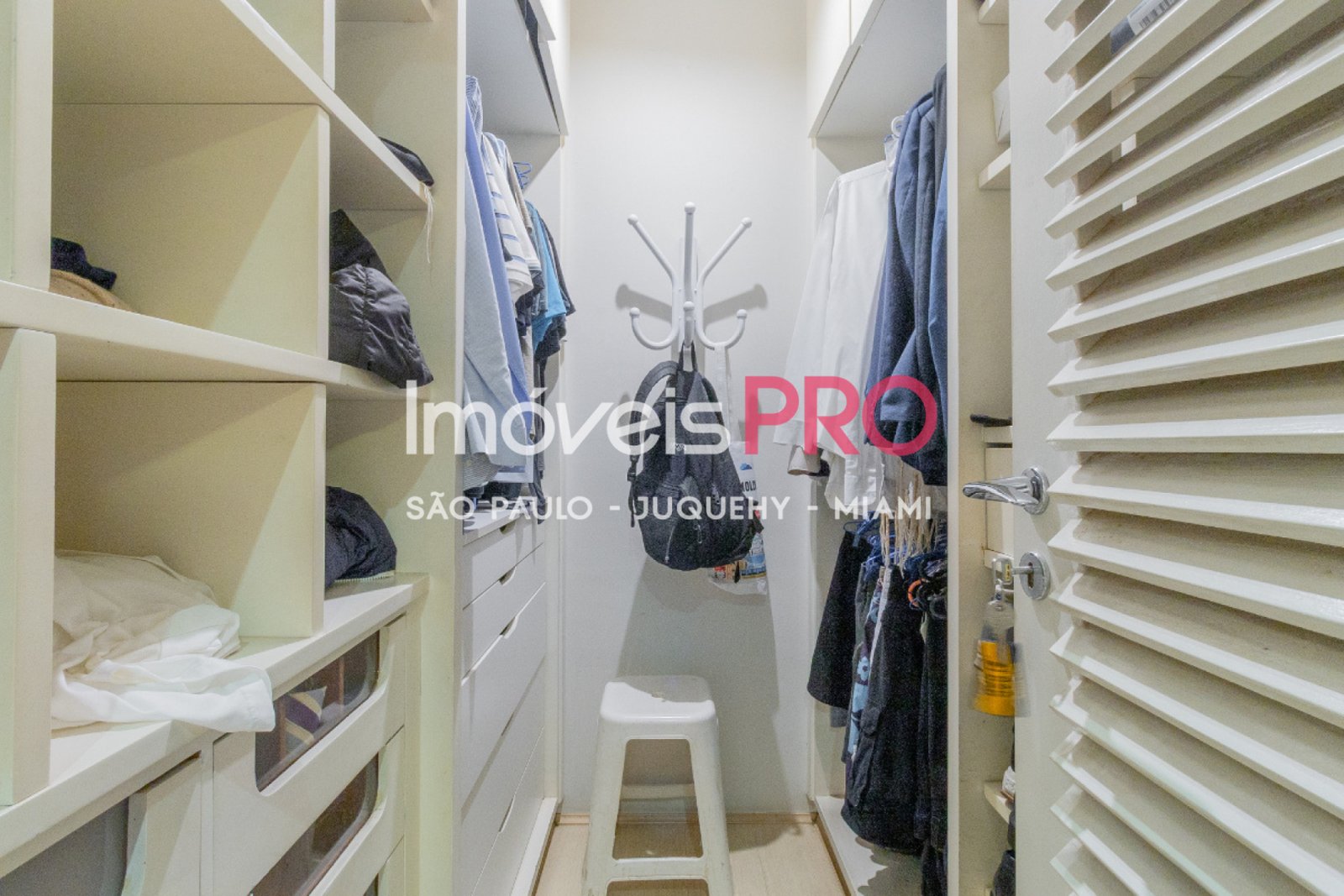Foto :: IP38985
