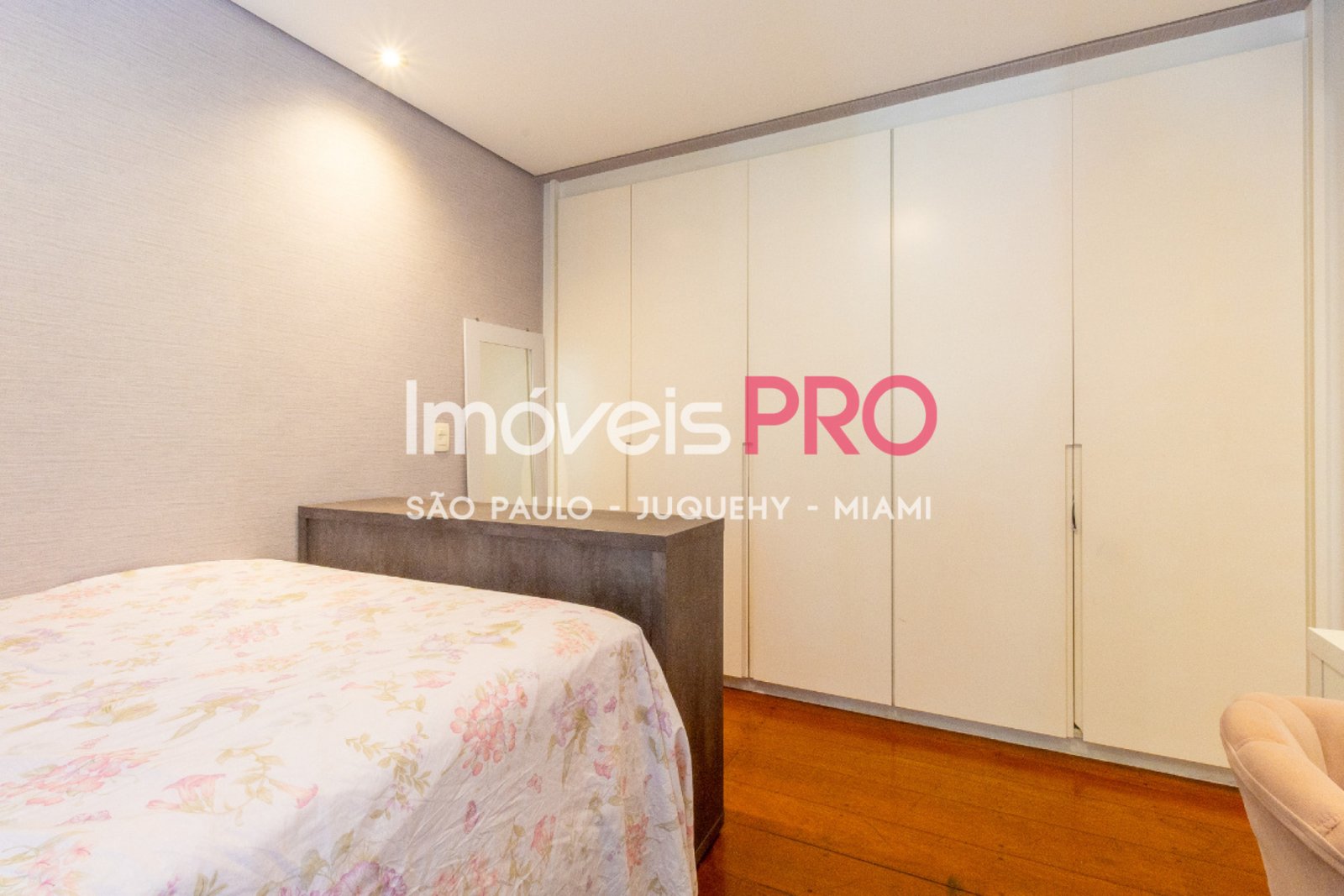 Foto :: IP38985