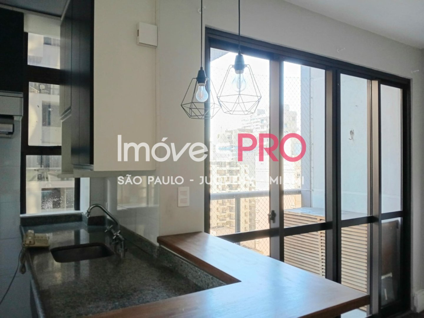 Foto :: https://assets.imoveispro.com.br/thumb/IP38989/apartamento-aluguel-moema-indios_IP38989_11_1920x1080.jpg?