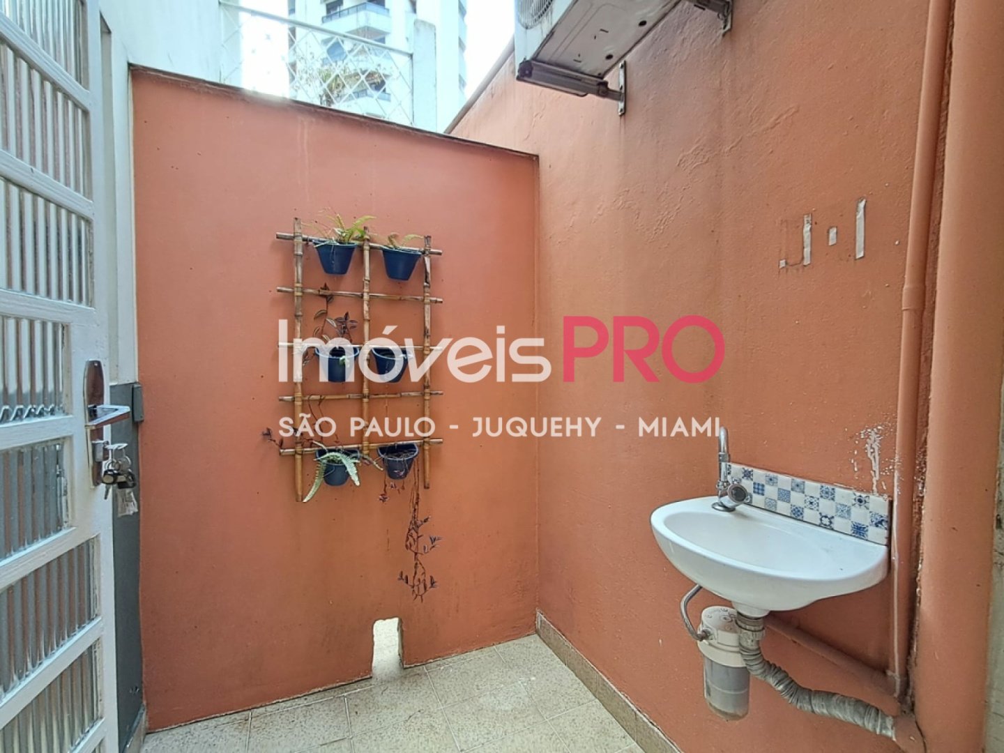 Foto :: https://assets.imoveispro.com.br/thumb/IP38993/sobrado-aluguel-perdizes_IP38993_11_1920x1080.jpg?