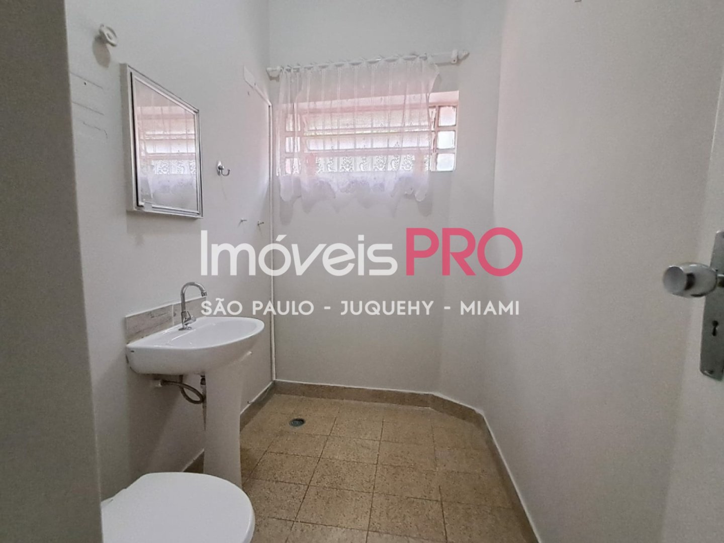 Foto :: IP38993