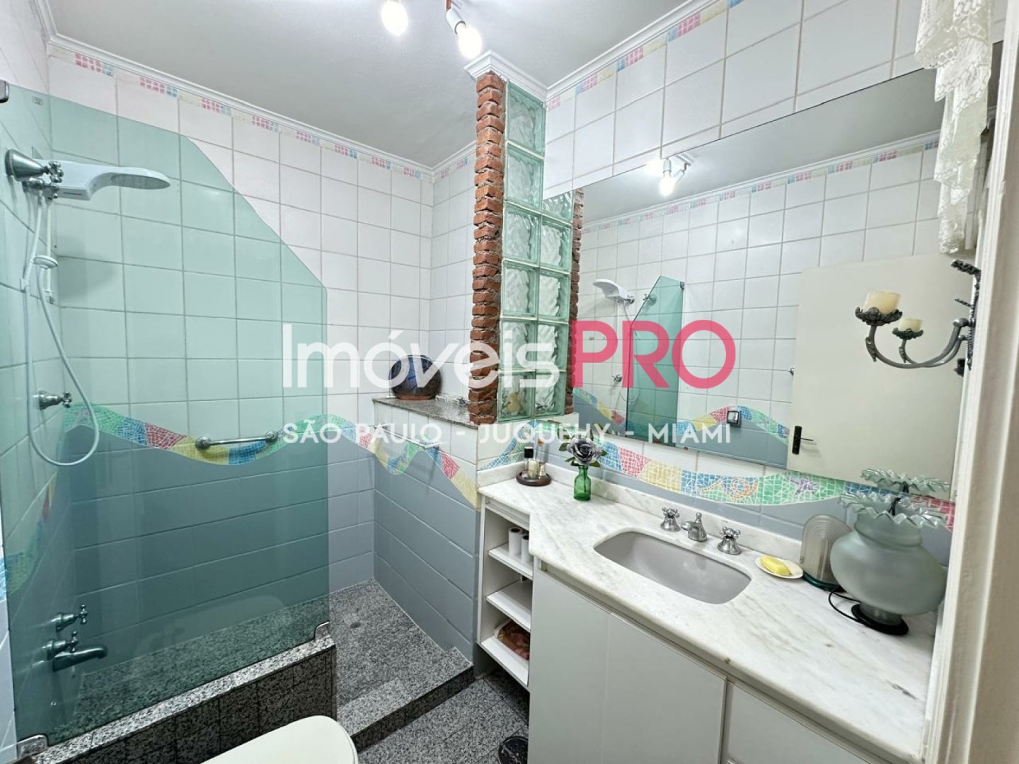 Foto :: https://assets.imoveispro.com.br/thumb/IP38997/sobrado-venda-planalto-paulista_IP38997_11_1920x1080.jpg?