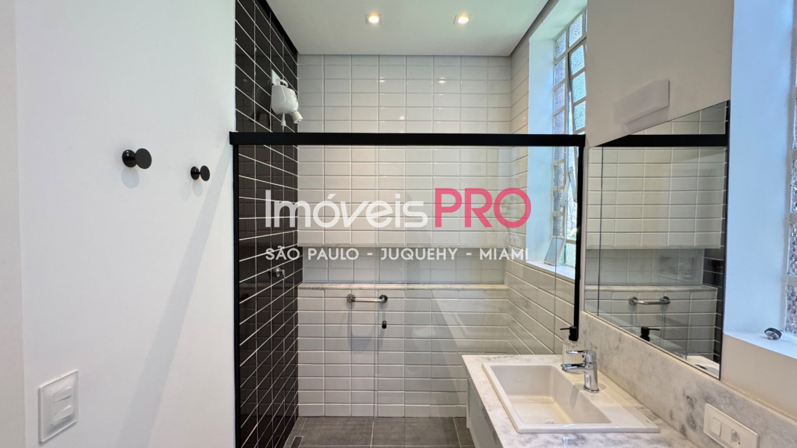 Foto :: https://assets.imoveispro.com.br/thumb/IP39000/sobrado-venda-brooklin-novo_IP39000_11_1920x1080.jpg?