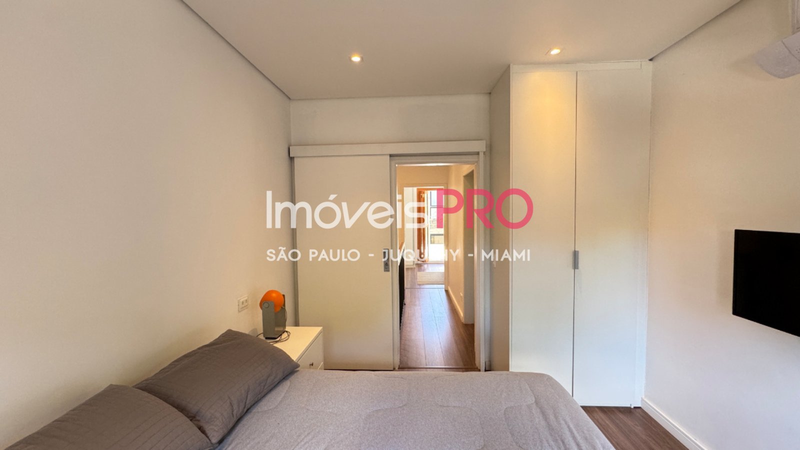 Foto :: https://assets.imoveispro.com.br/thumb/IP39000/sobrado-venda-brooklin-novo_IP39000_17_1920x1080.jpg?