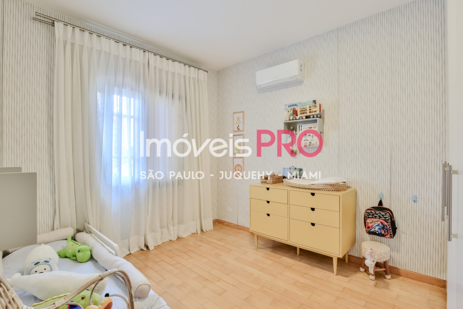 Foto :: IP39008