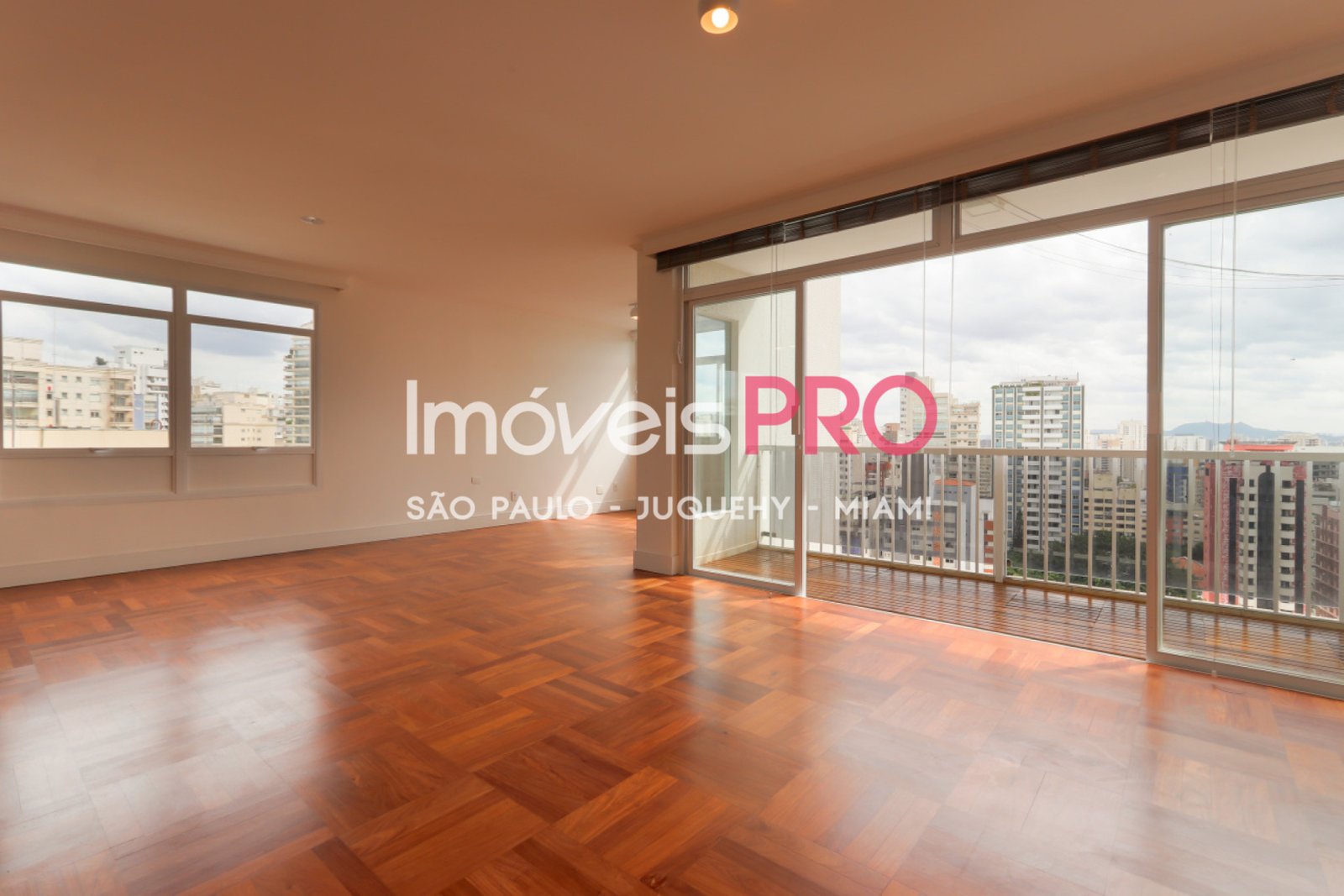 Foto :: https://assets.imoveispro.com.br/thumb/IP39013/apartamento-venda-santa-cecilia_IP39013_35_1920x1080.jpg?