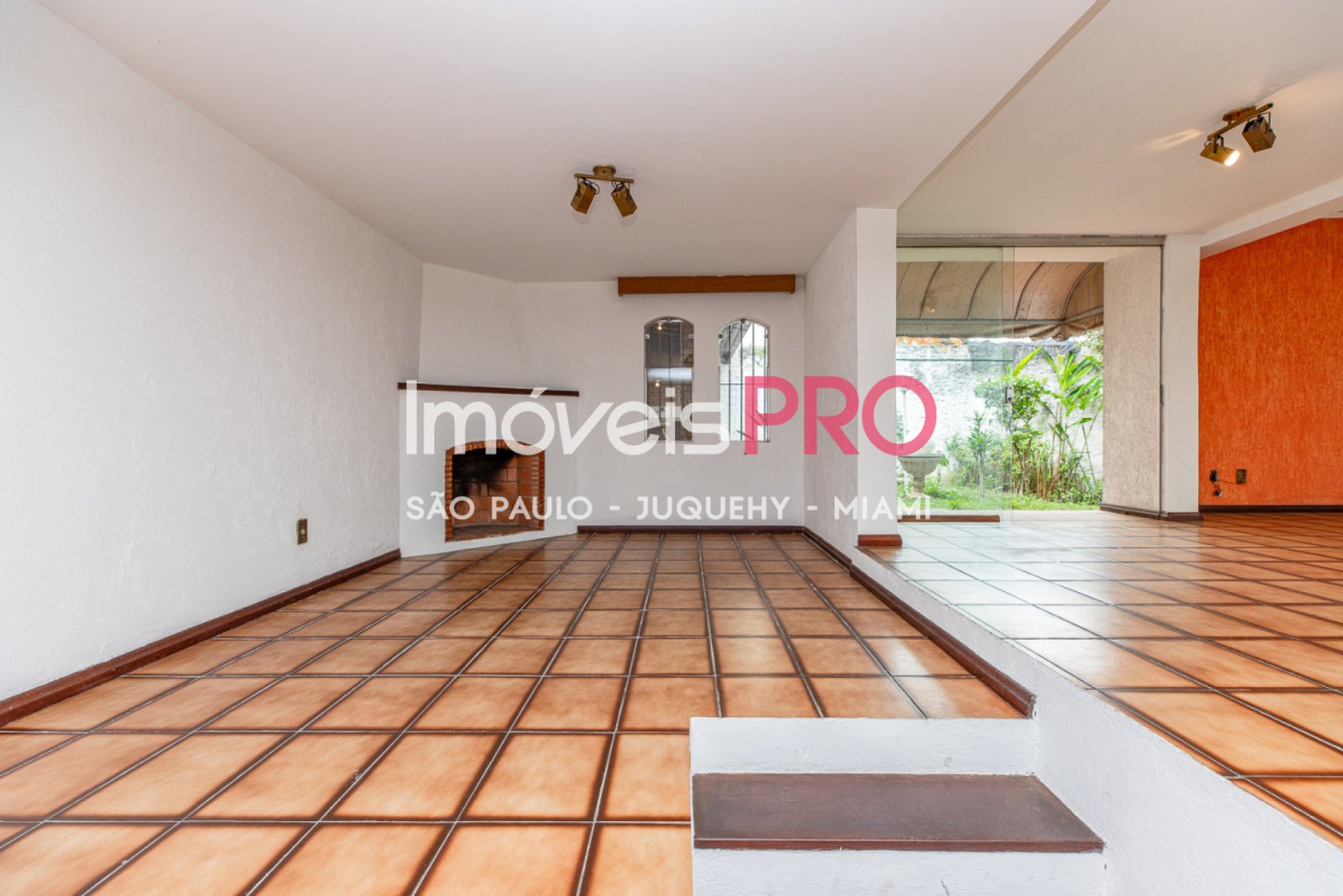 Foto :: https://assets.imoveispro.com.br/thumb/IP39015/casa-venda-brooklin-paulista_IP39015_11_1920x1080.jpg?