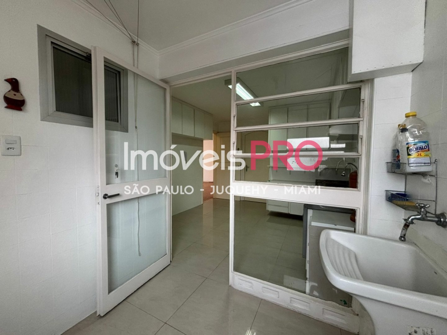 Foto :: https://assets.imoveispro.com.br/thumb/IP39021/apartamento-venda-moema-indios_IP39021_11_1920x1080.jpg?