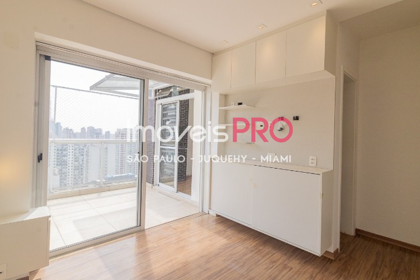 Foto :: https://assets.imoveispro.com.br/thumb/IP39022/apartamento-venda-vila-mariana_IP39022_23_1920x1080.jpg?