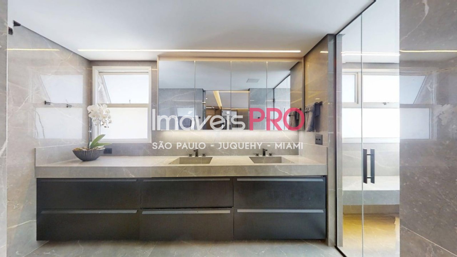 Foto :: https://assets.imoveispro.com.br/thumb/IP39028/cobertura-venda-chacara-itaim_IP39028_17_1920x1080.jpg?