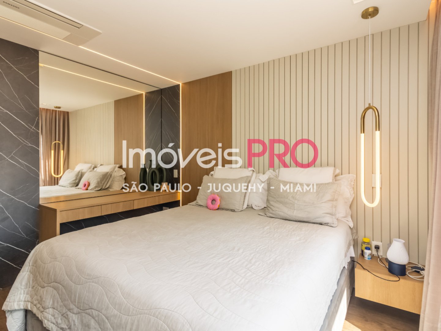 Foto :: https://assets.imoveispro.com.br/thumb/IP39045/apartamento-venda-vila-mariana_IP39045_17_1920x1080.jpg?