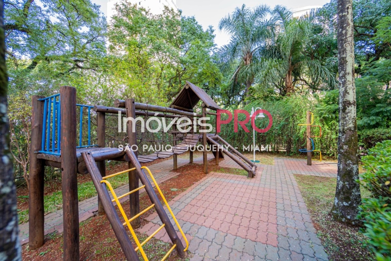 Foto :: https://assets.imoveispro.com.br/thumb/IP39047/apartamento-venda-vila-mascote_IP39047_29_1920x1080.jpg?