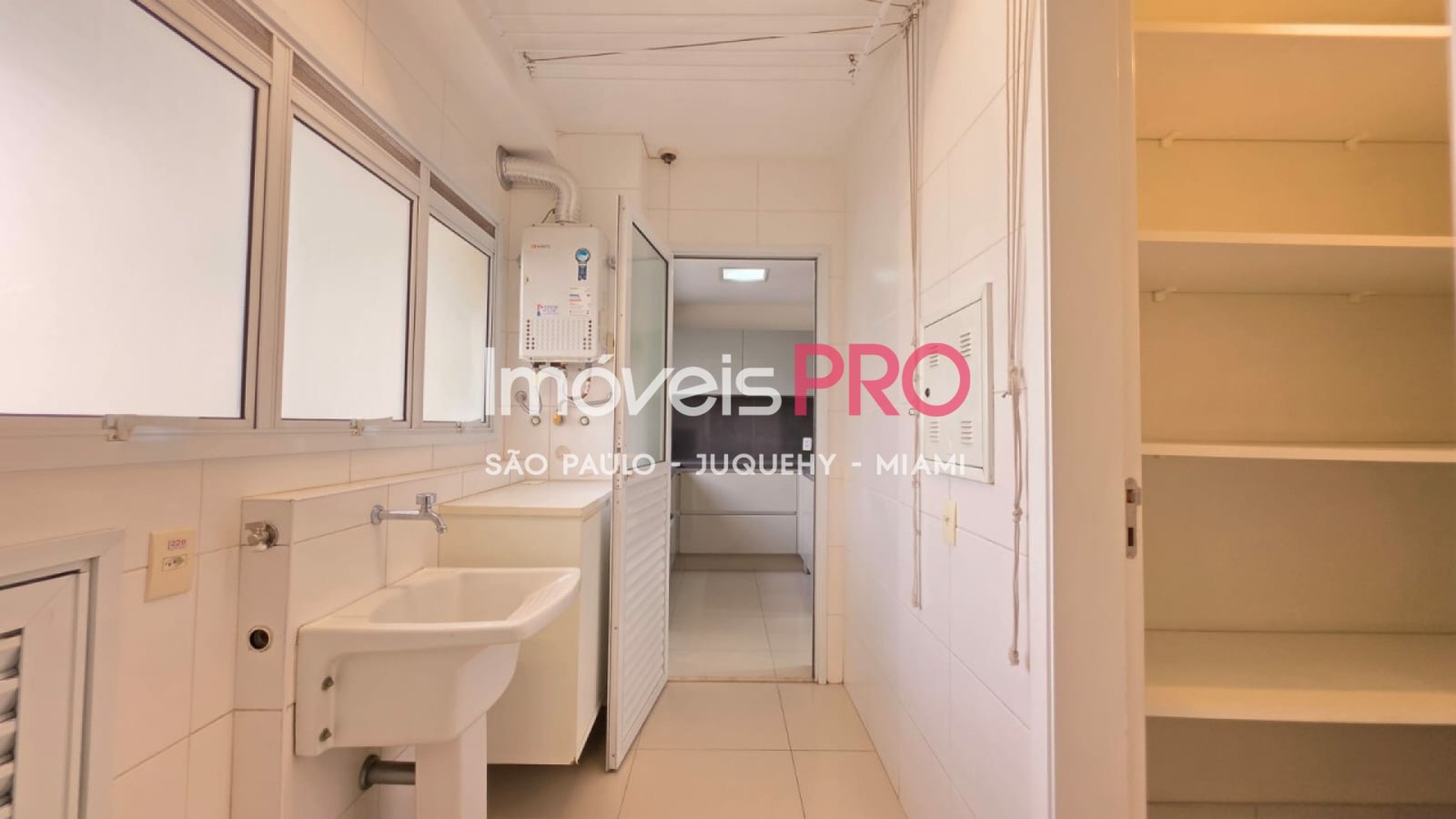 Foto :: https://assets.imoveispro.com.br/thumb/IP39060/apartamento-venda-campo-belo_IP39060_17_1920x1080.jpg?