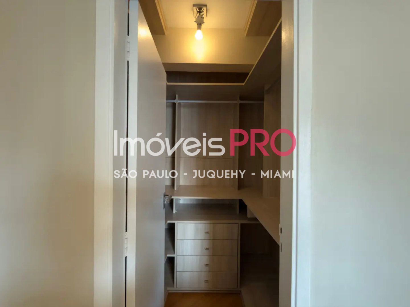 Foto :: IP39077
