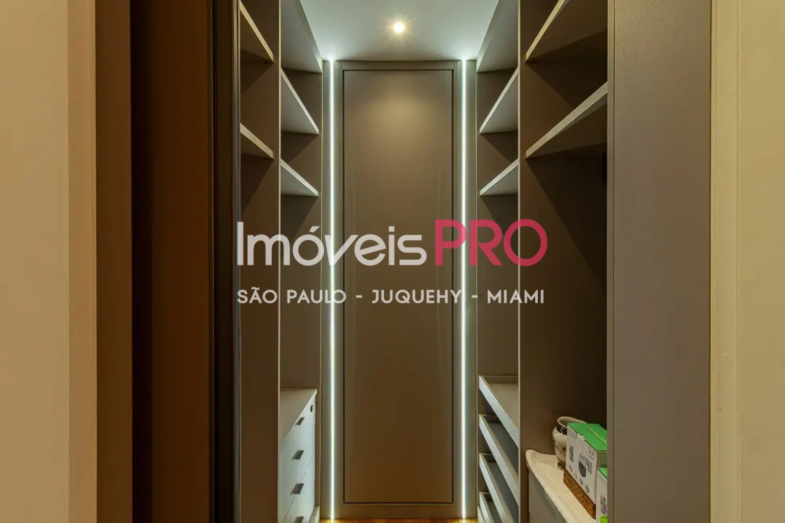 Foto :: https://assets.imoveispro.com.br/thumb/IP39078/apartamento-venda-vila-mariana_IP39078_23_1920x1080.jpg?