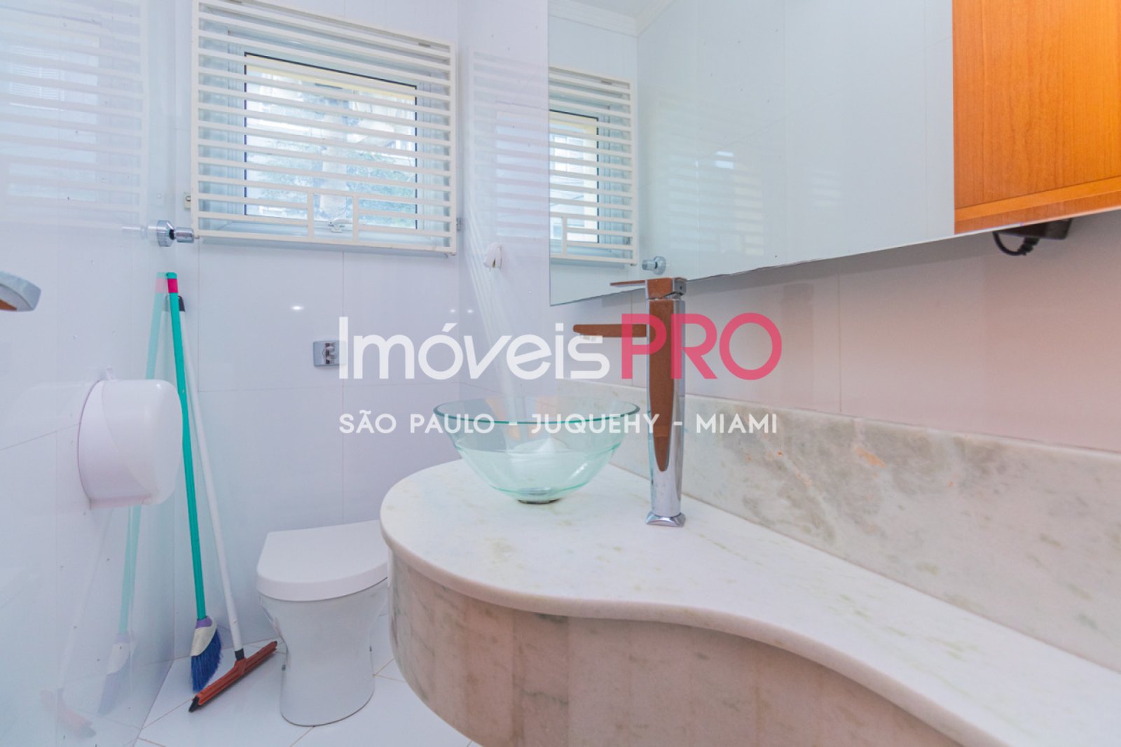 Foto :: https://assets.imoveispro.com.br/thumb/IP39087/comercial-venda-vila-mariana_IP39087_23_1920x1080.jpg?