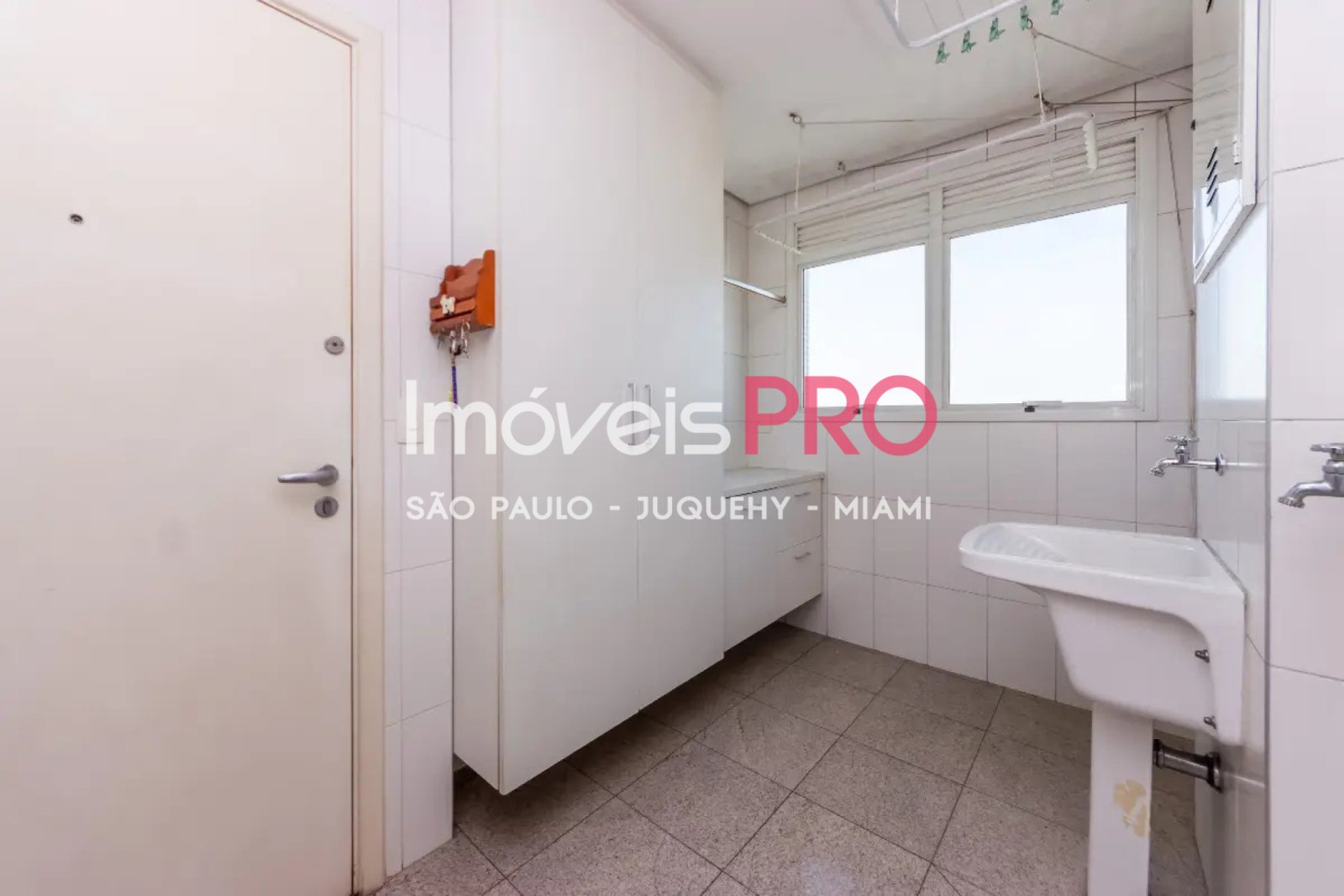 Foto :: https://assets.imoveispro.com.br/thumb/IP39093/apartamento-venda-aclimacao_IP39093_11_1920x1080.jpg?