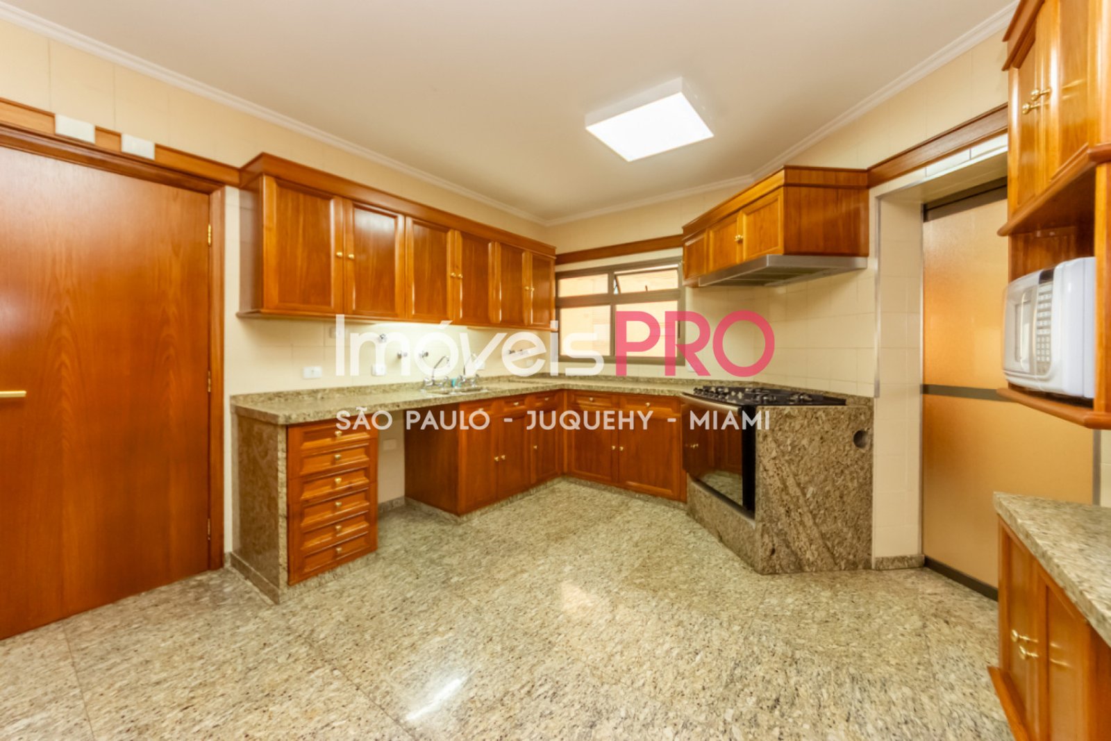 Foto :: https://assets.imoveispro.com.br/thumb/IP39109/apartamento-venda-paraiso_IP39109_35_1920x1080.jpg?