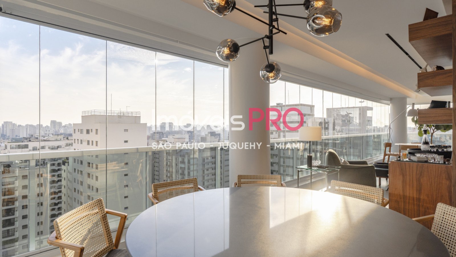 Foto :: https://assets.imoveispro.com.br/thumb/IP39116/apartamento-venda-moema_IP39116_29_1920x1080.jpg?1778091675