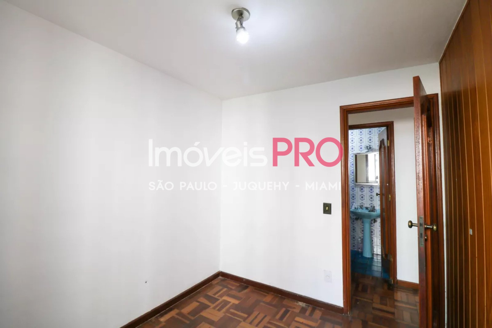 Foto :: IP39128
