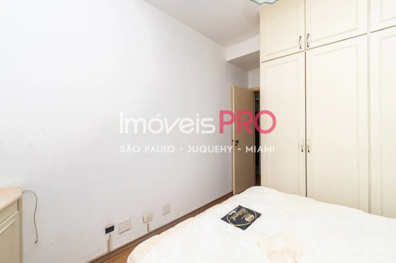 Foto :: https://assets.imoveispro.com.br/thumb/IP39132/cobertura-venda-bosque-da-saude_IP39132_23_1920x1080.jpg?
