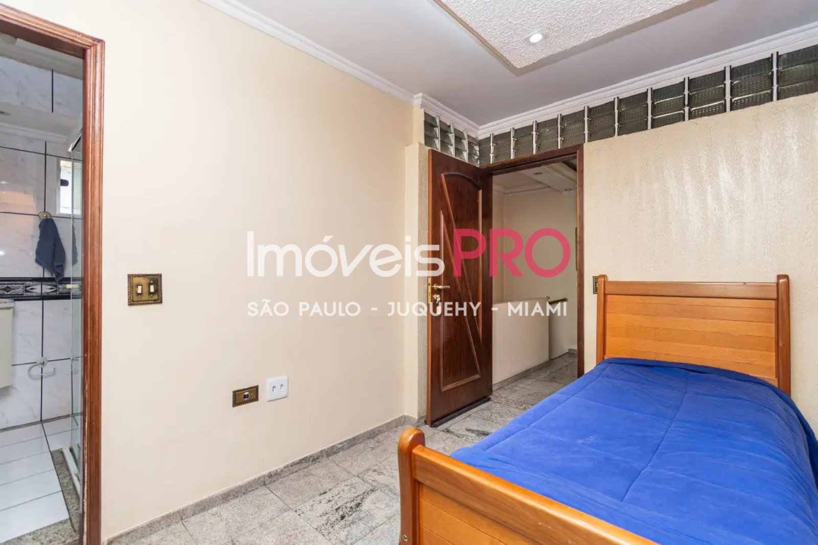 Foto :: https://assets.imoveispro.com.br/thumb/IP39132/cobertura-venda-bosque-da-saude_IP39132_35_1920x1080.jpg?