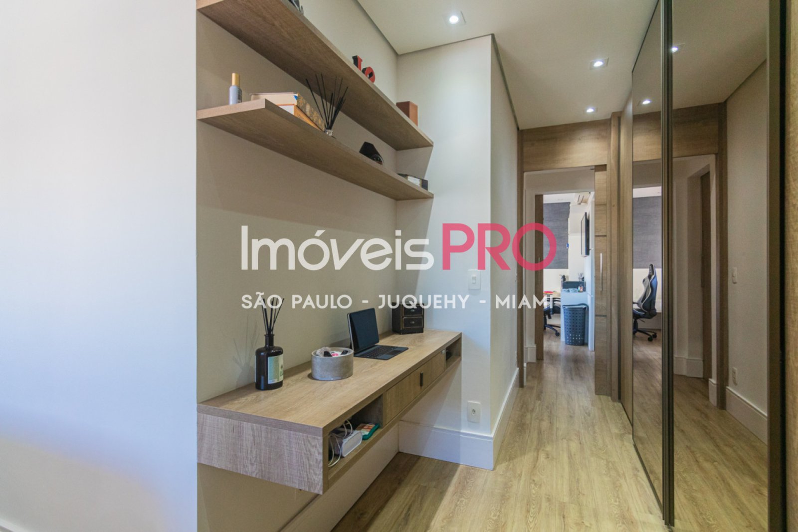 Foto :: https://assets.imoveispro.com.br/thumb/IP39140/apartamento-venda-campo-belo_IP39140_17_1920x1080.jpg?