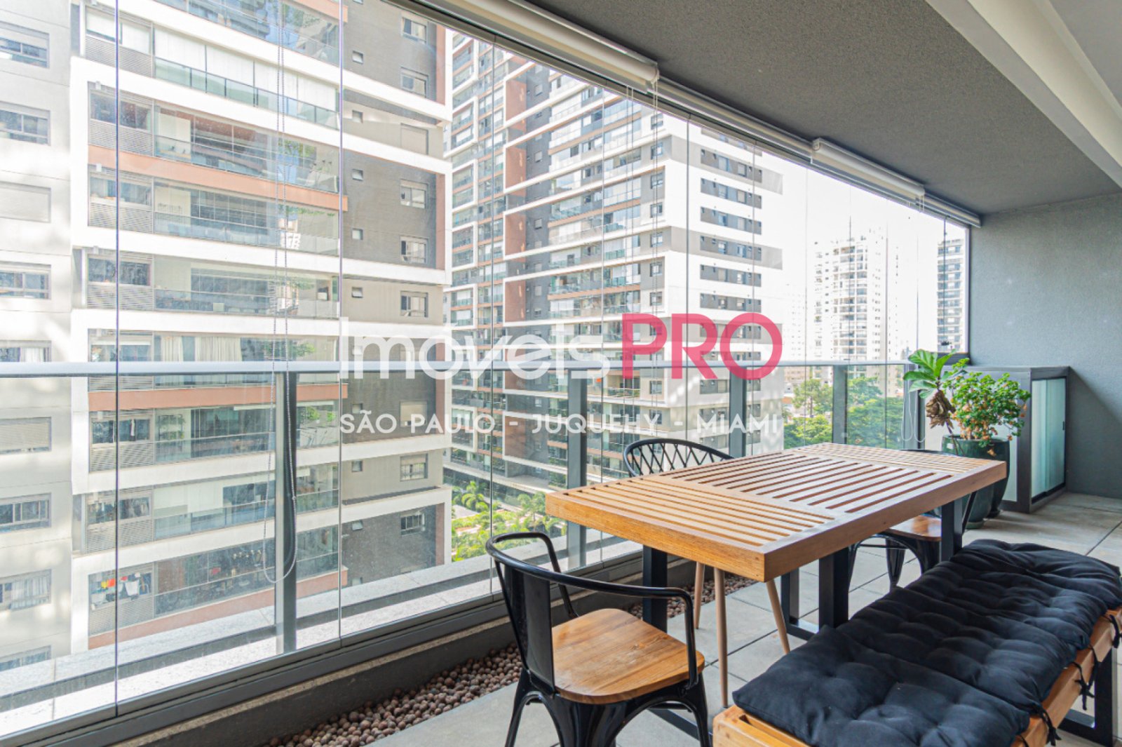Foto :: https://assets.imoveispro.com.br/thumb/IP39151/apartamento-venda-brooklin_IP39151_23_1920x1080.jpg?