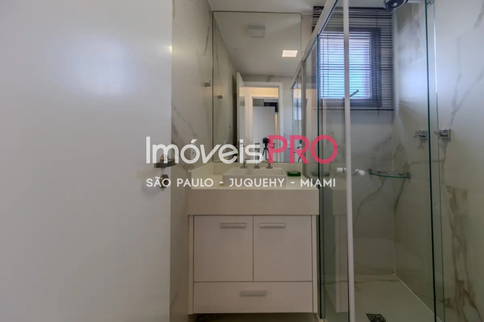 Foto :: IP39155