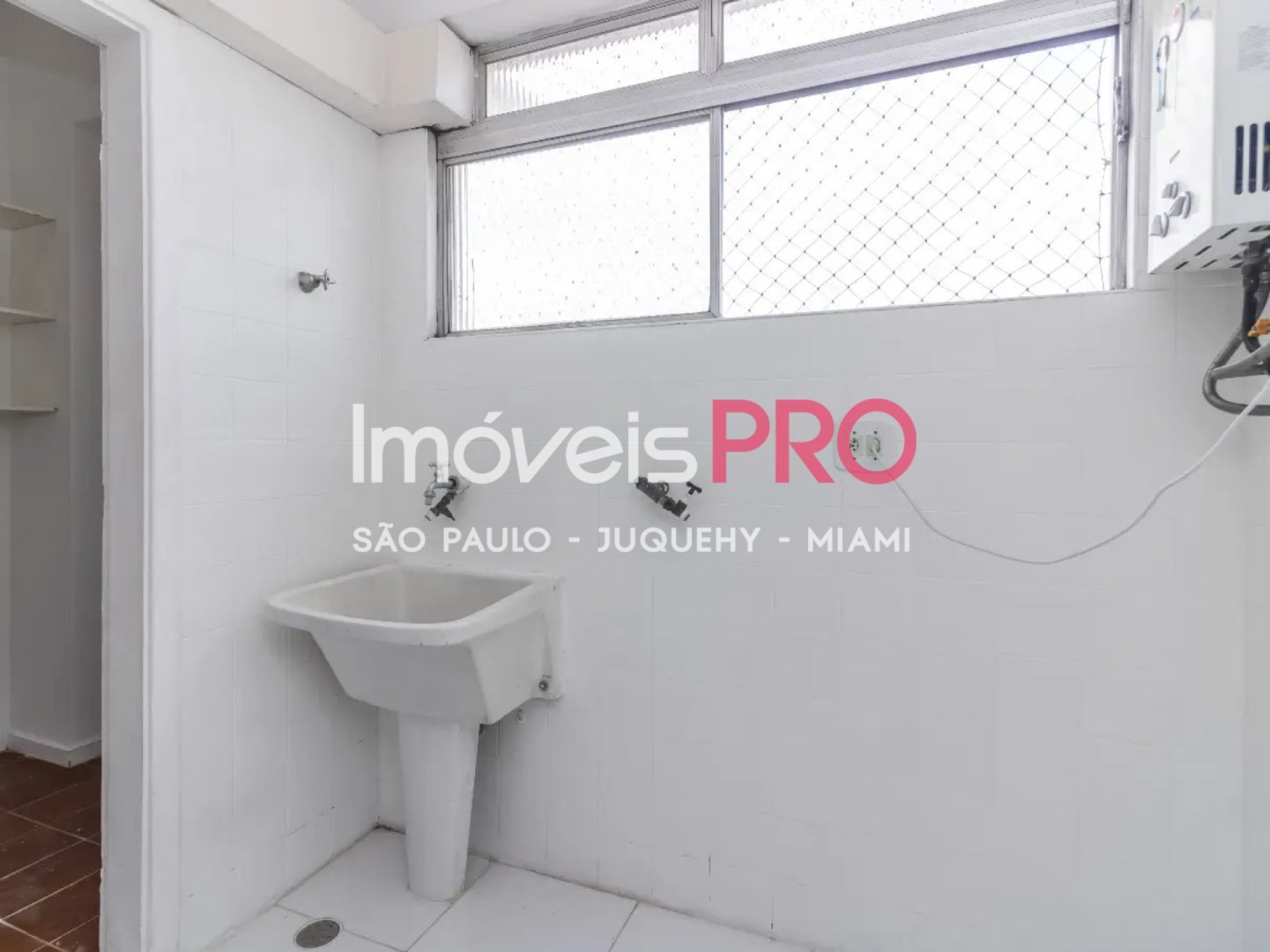 Foto :: IP39156