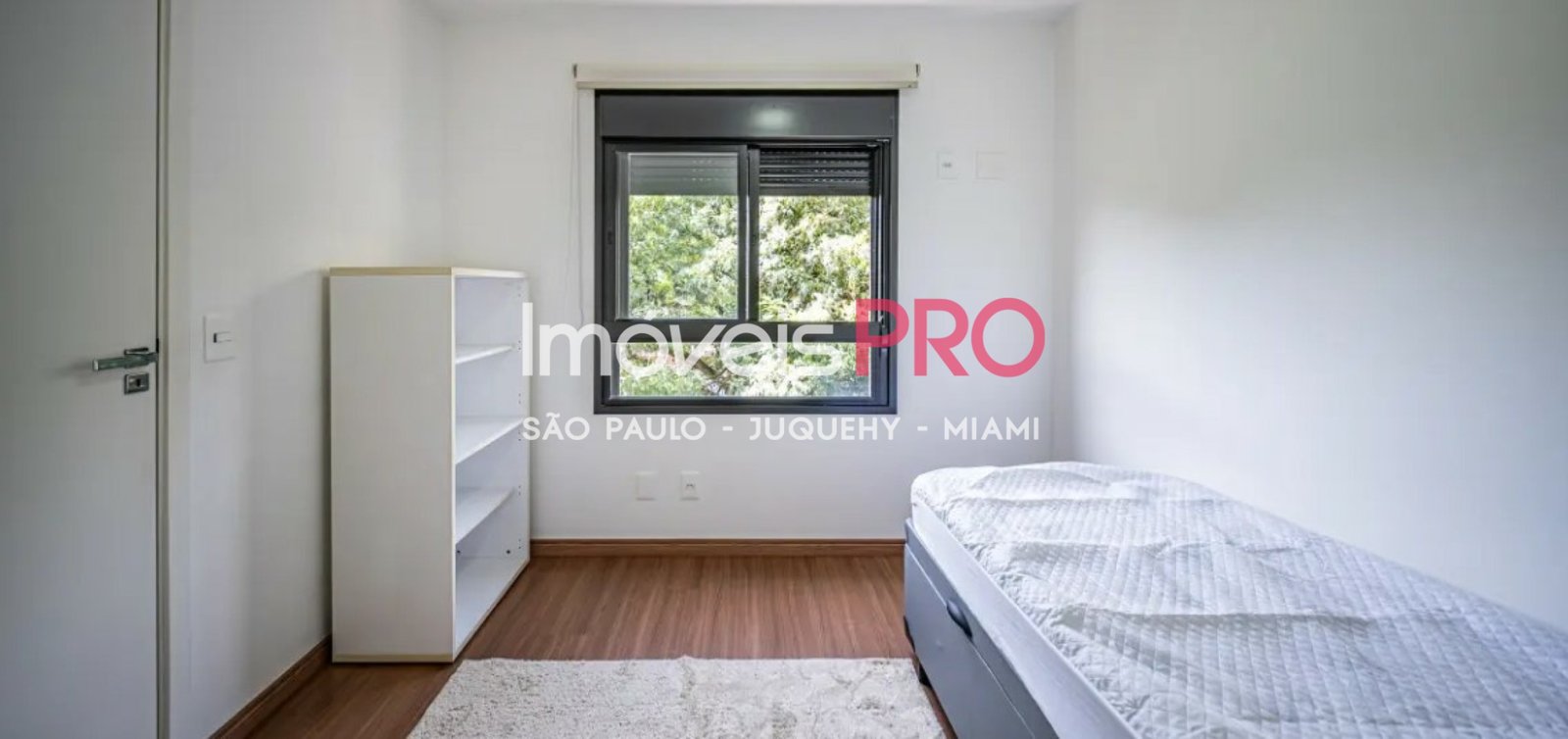 Foto :: https://assets.imoveispro.com.br/thumb/IP39159/apartamento-venda-moema_IP39159_23_1920x1080.jpg?