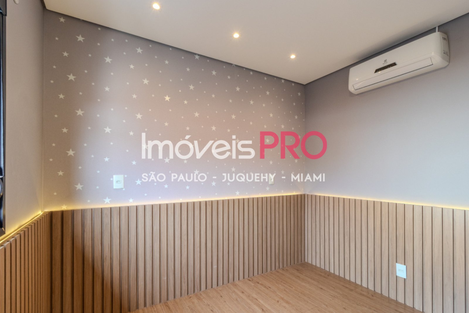 Foto :: IP39163