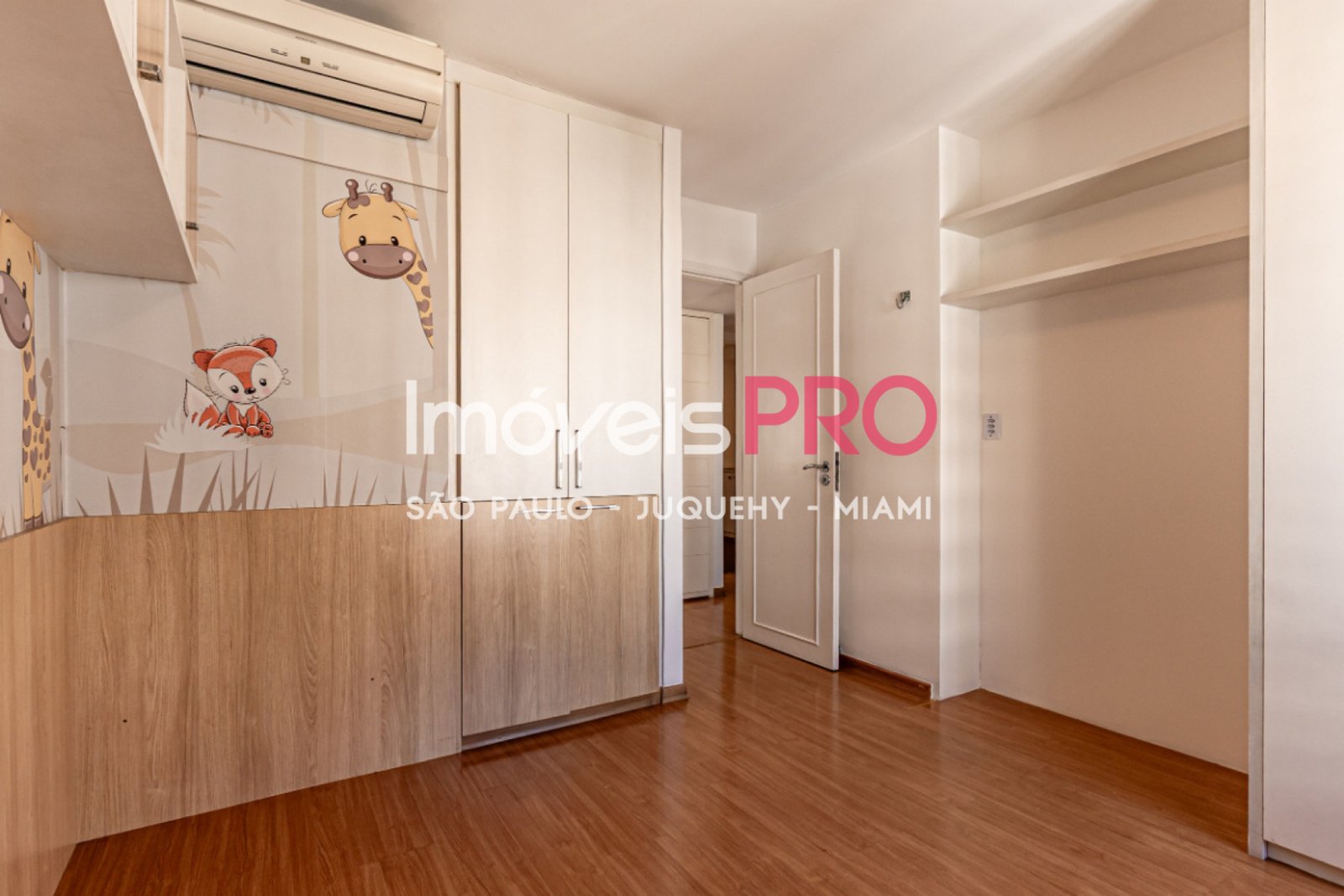 Foto :: IP39164