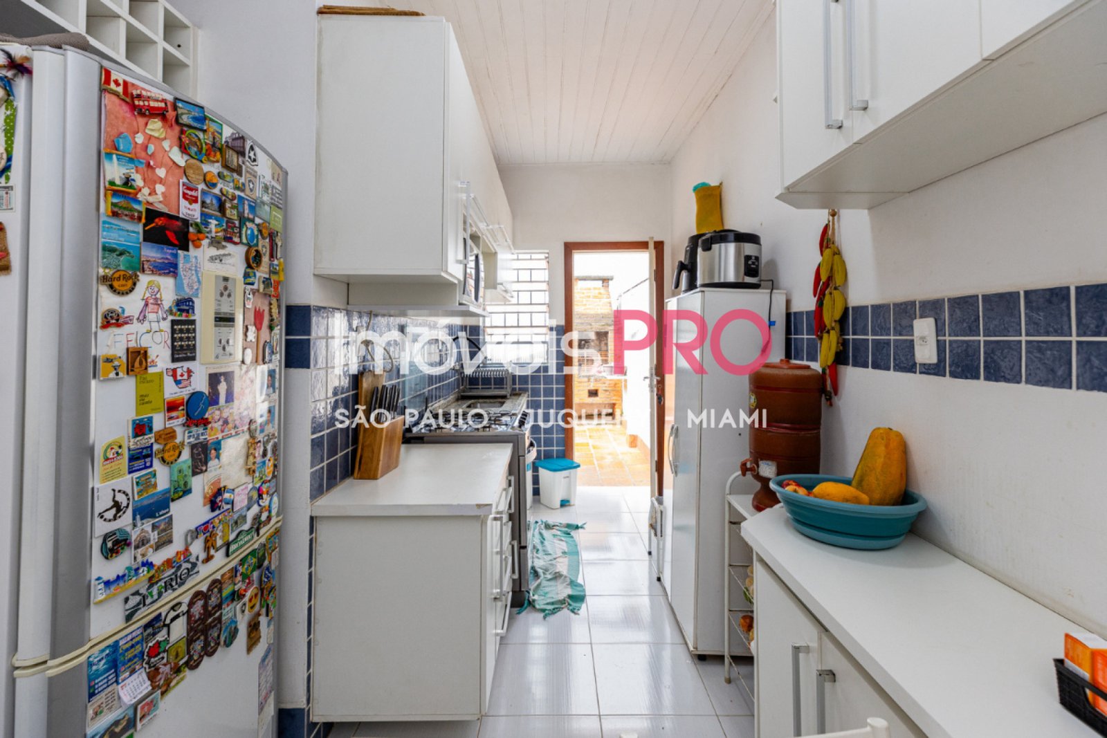 Foto :: https://assets.imoveispro.com.br/thumb/IP39165/casa-terrea-venda-campo-belo_IP39165_17_1920x1080.jpg?