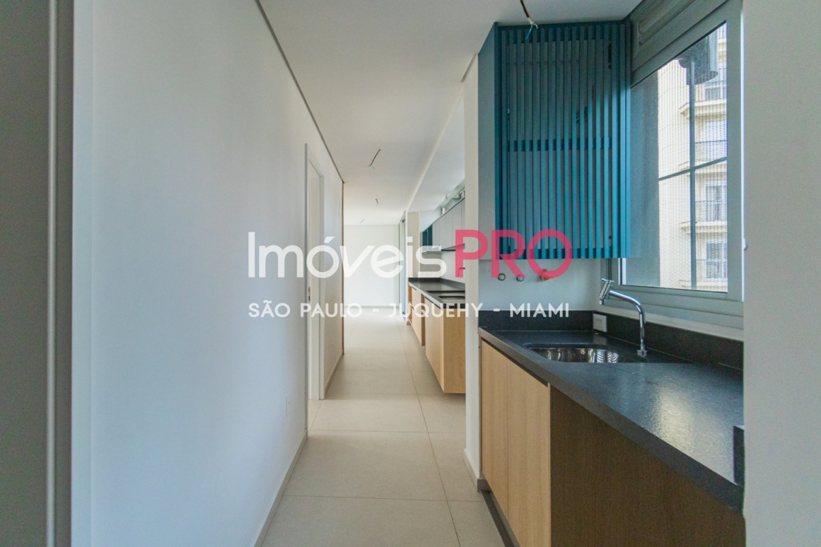 Foto :: https://assets.imoveispro.com.br/thumb/IP39175/apartamento-venda-itaim-bibi_IP39175_11_1920x1080.jpg?