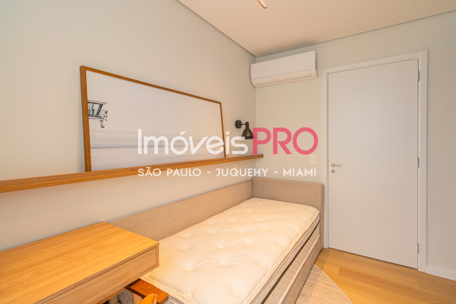 Foto :: IP39176