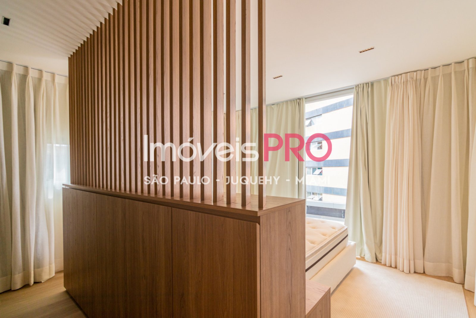Foto :: IP39176