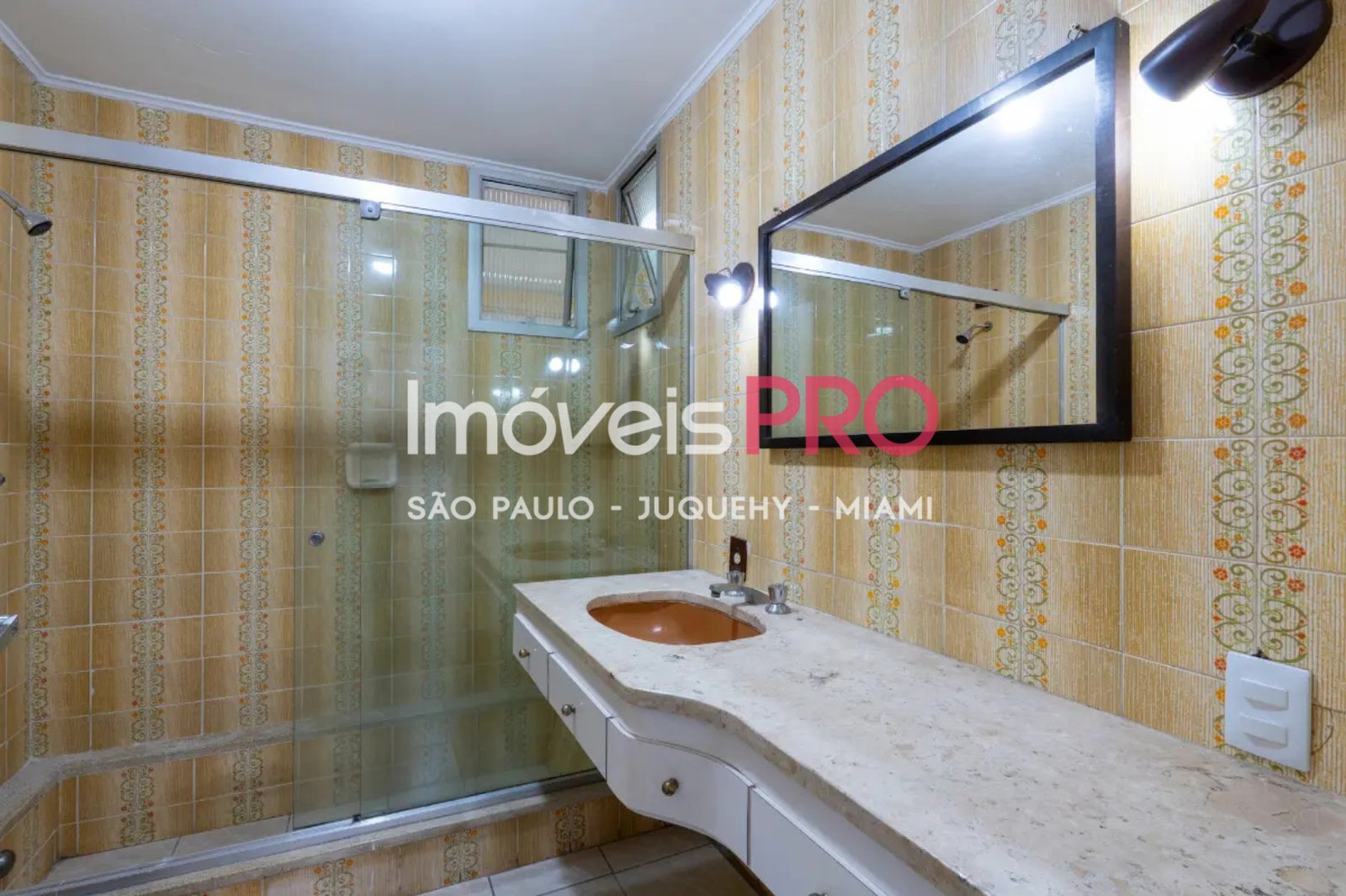 Foto :: IP39180