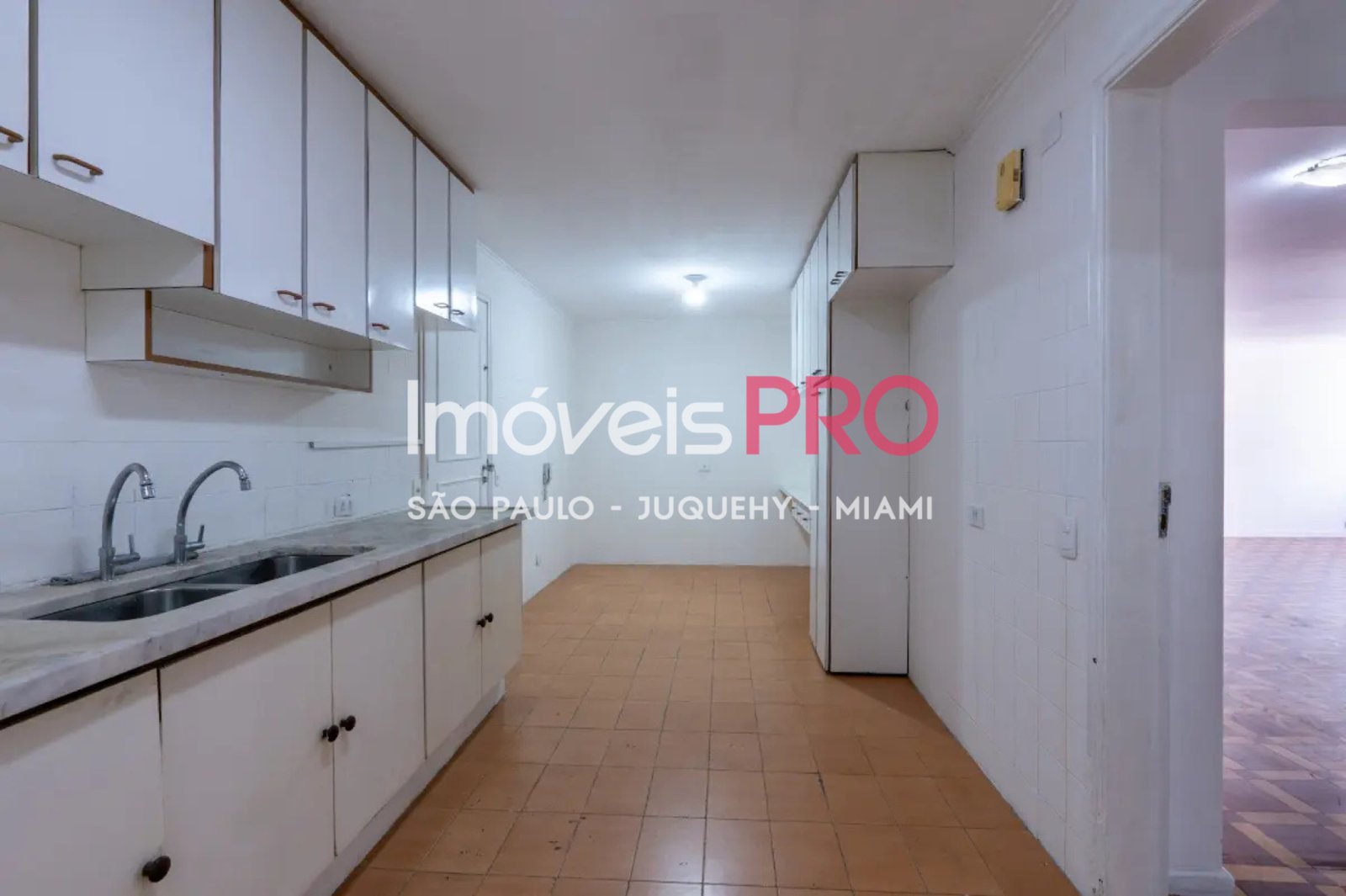 Foto :: IP39180