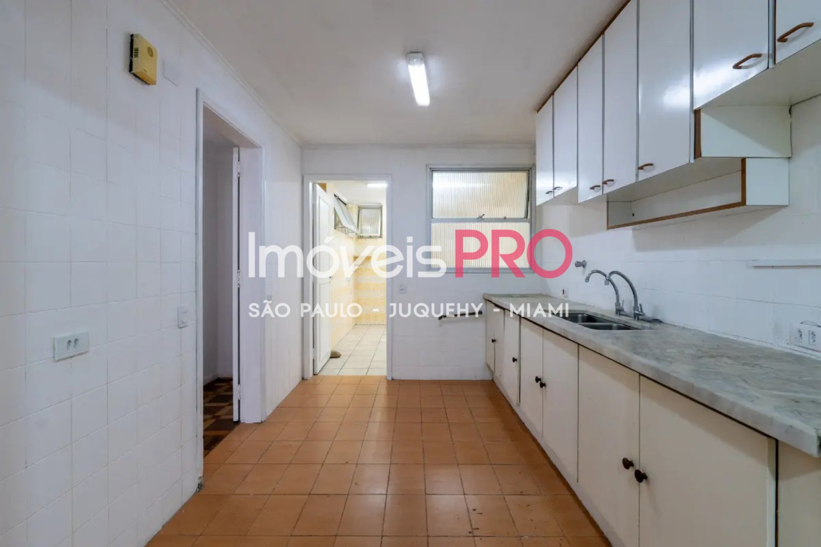 Foto :: IP39180