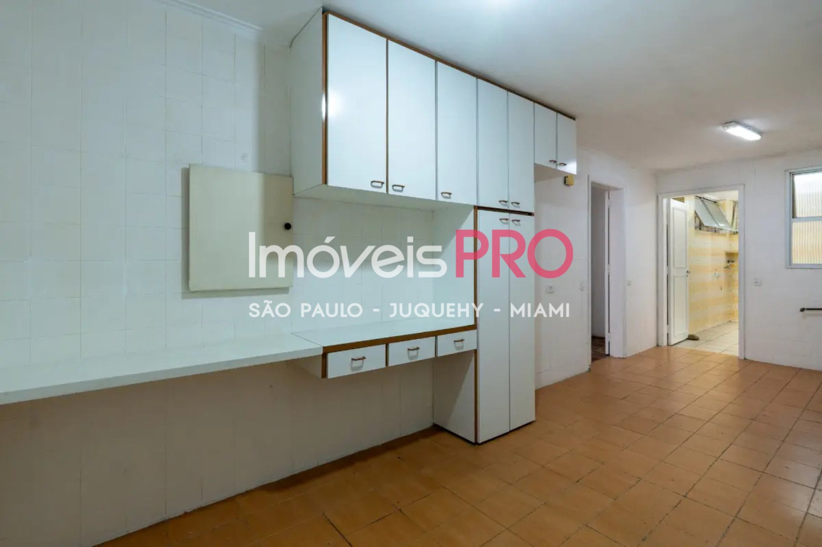 Foto :: https://assets.imoveispro.com.br/thumb/IP39180/apartamento-venda-pinheiros_IP39180_23_1920x1080.jpg?