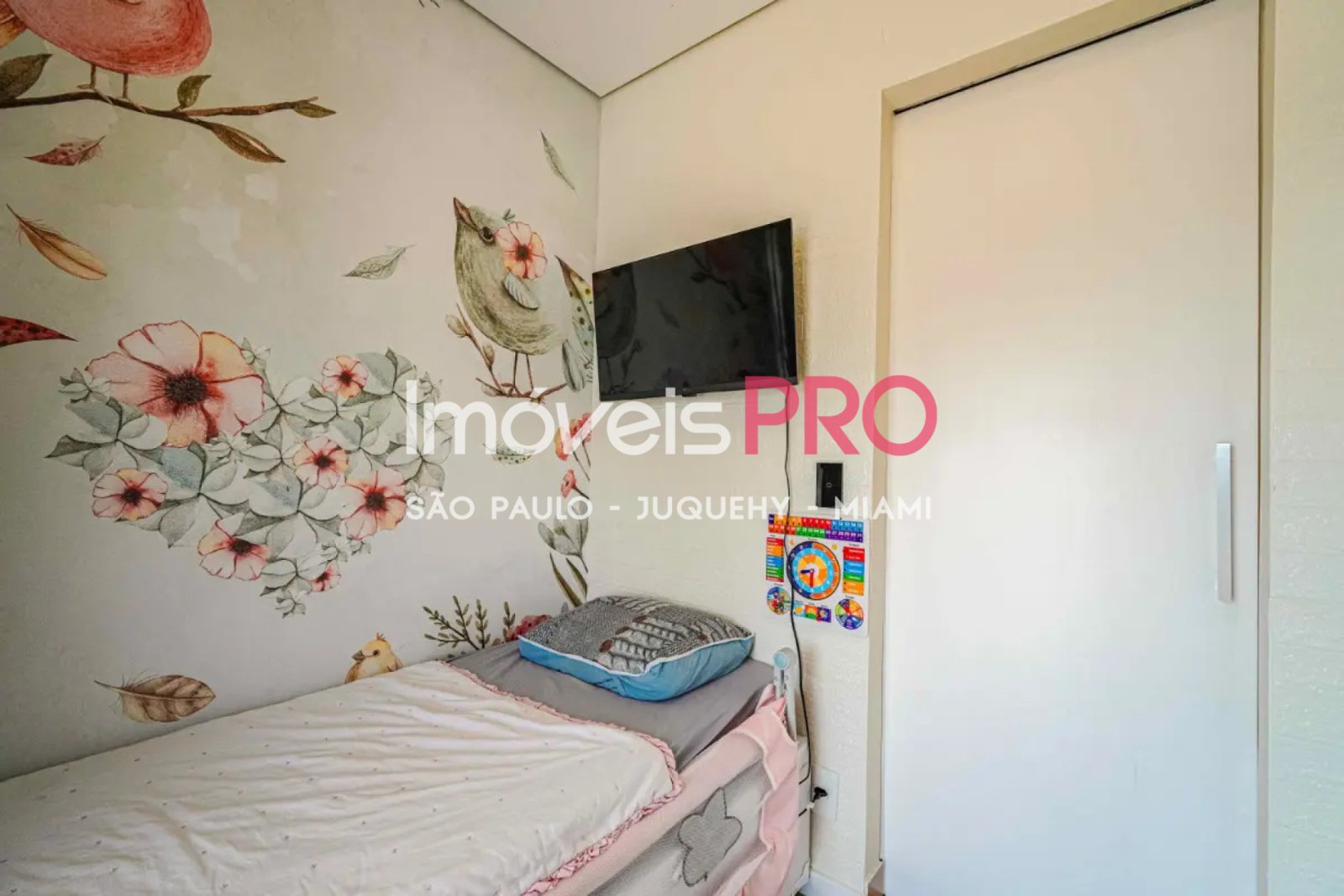 Foto :: https://assets.imoveispro.com.br/thumb/IP39181/apartamento-venda-vila-mariana_IP39181_17_1920x1080.jpg?