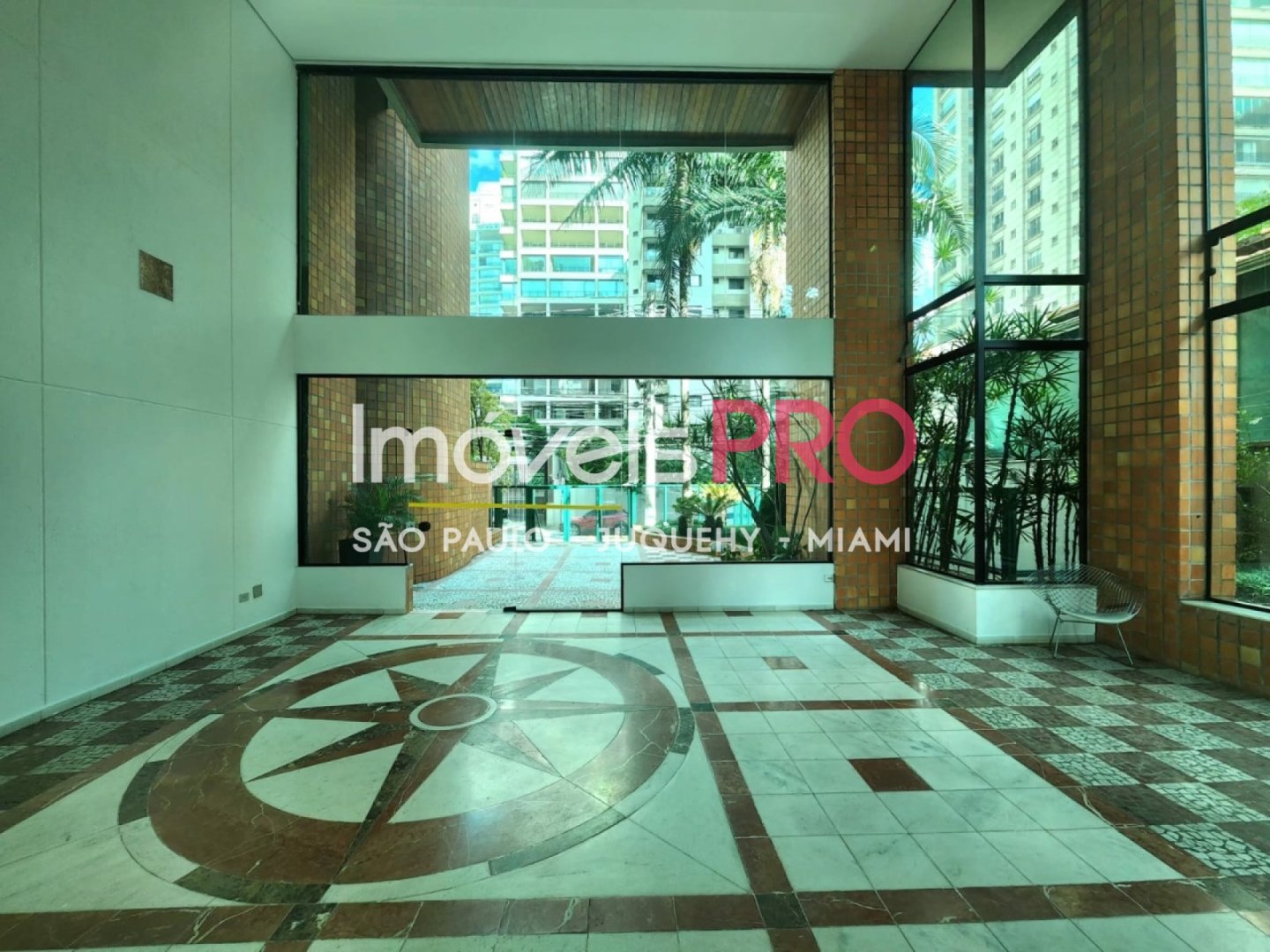 Foto :: https://assets.imoveispro.com.br/thumb/IP39185/apartamento-venda-itaim-bibi_IP39185_41_1920x1080.jpg?