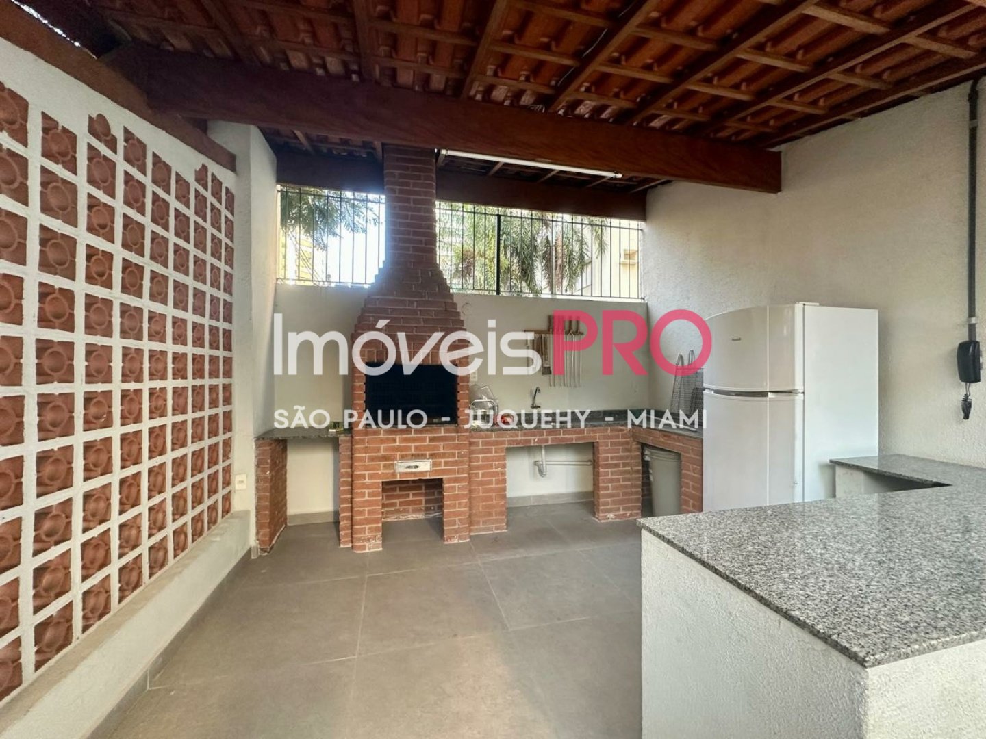 Foto :: https://assets.imoveispro.com.br/thumb/IP39188/apartamento-venda-moema-passaros_IP39188_35_1920x1080.jpg?