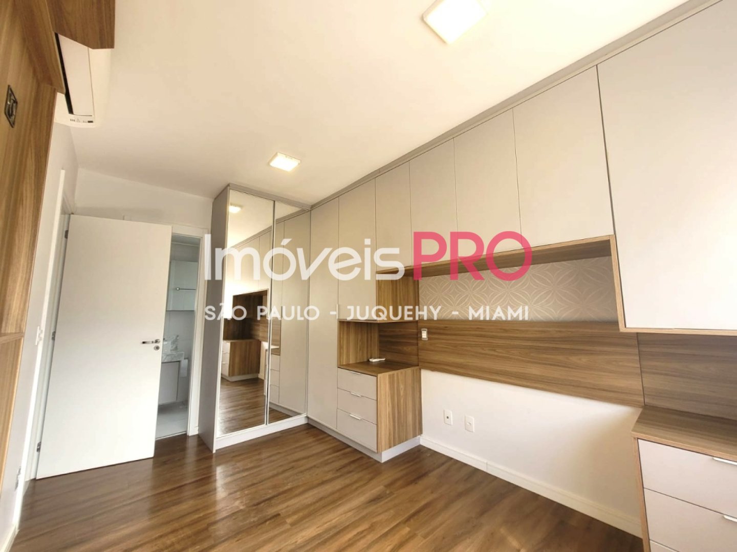 Foto :: IP39189