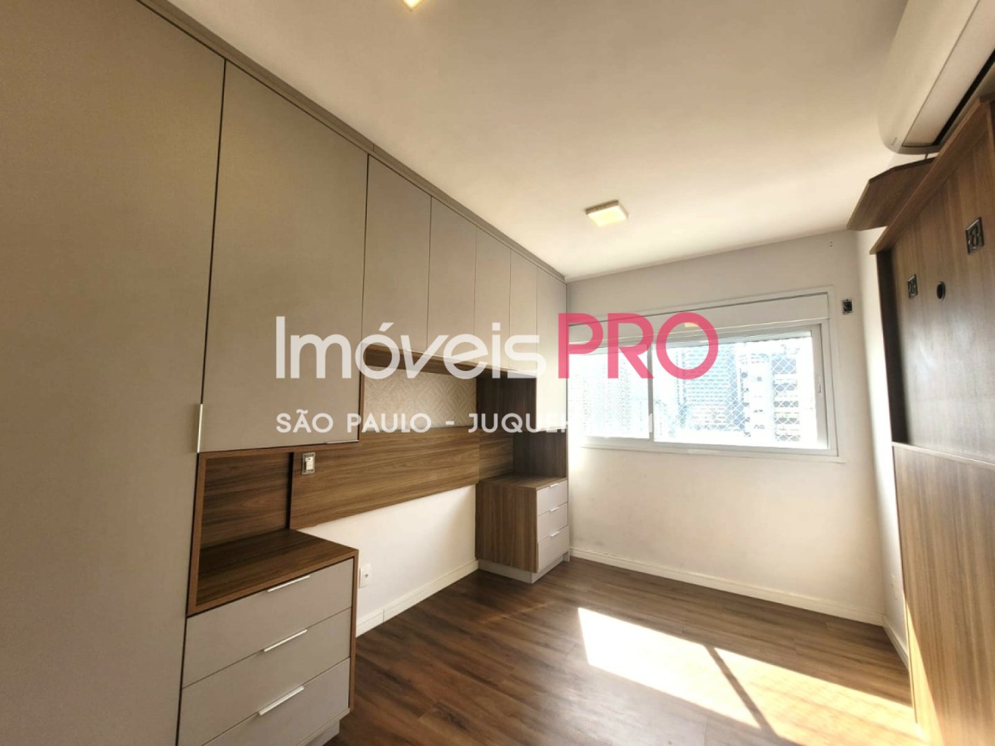Foto :: IP39189