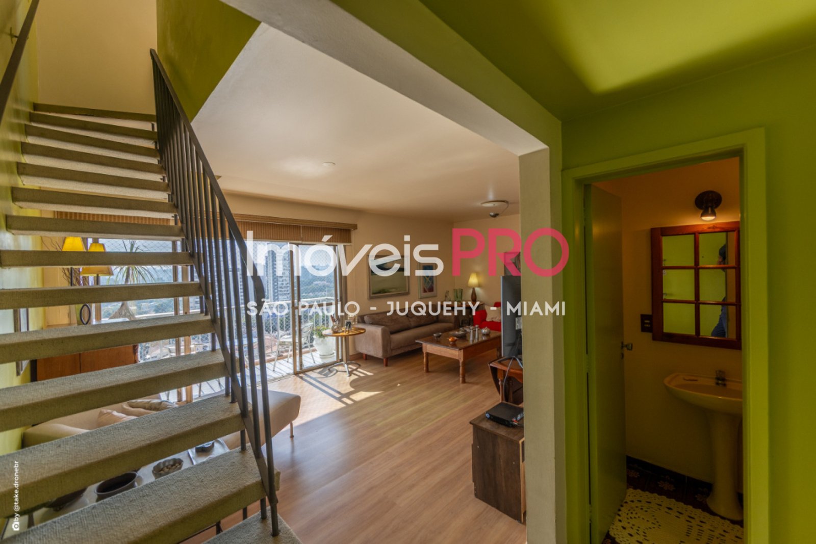 Foto :: https://assets.imoveispro.com.br/thumb/IP39193/cobertura-venda-campo-belo_IP39193_29_1920x1080.jpg?
