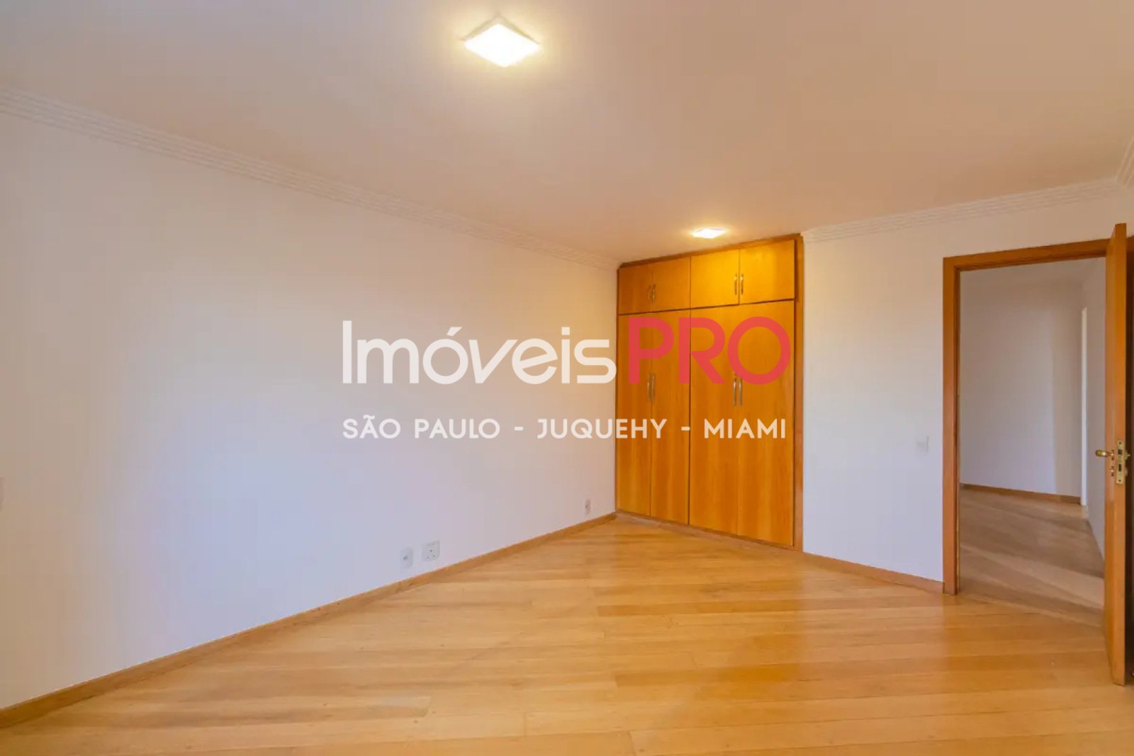 Foto :: https://assets.imoveispro.com.br/thumb/IP39223/apartamento-venda-vila-mariana_IP39223_35_1920x1080.jpg?