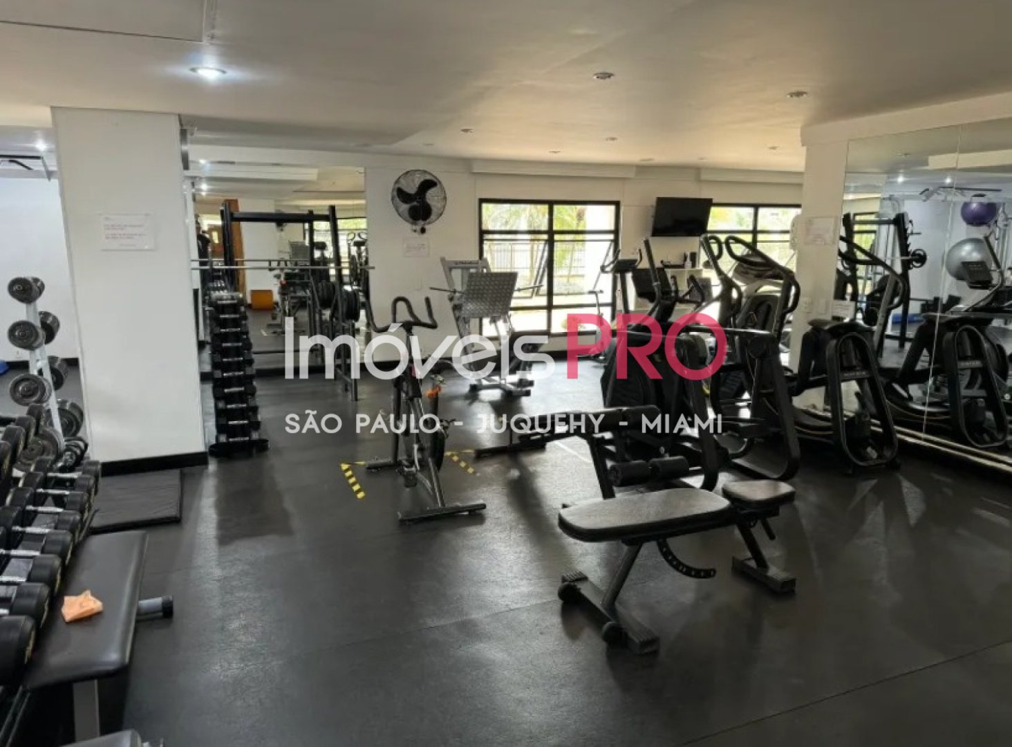 Foto :: https://assets.imoveispro.com.br/thumb/IP39223/apartamento-venda-vila-mariana_IP39223_47_1920x1080.jpg?